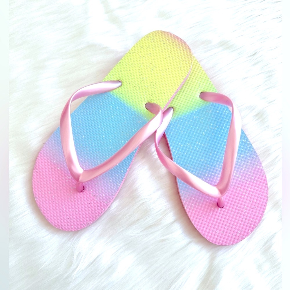 PASTEL FLIP FLOPS